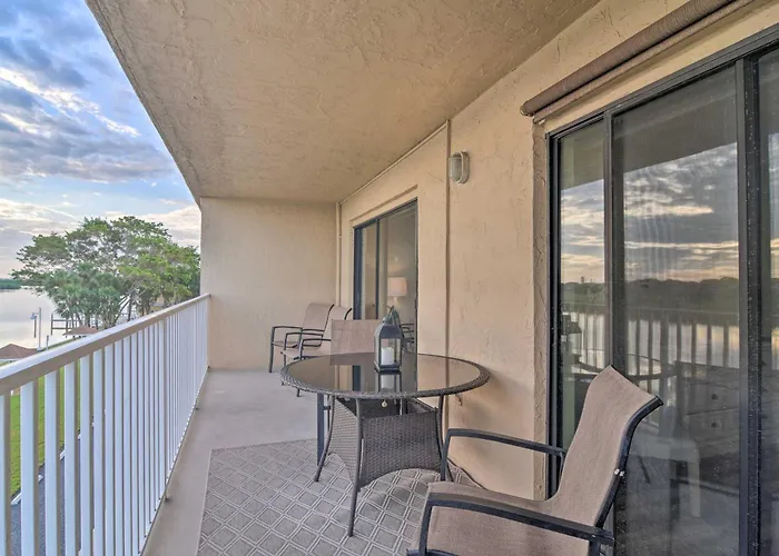 Ferienhaus Balcony & Views: Sunny Indian Shores Condo! *