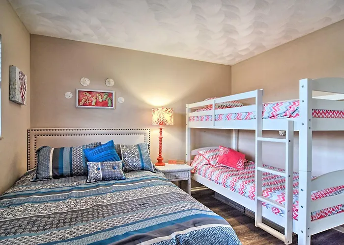 Balcony & Views: Sunny Indian Shores Condo! Ferienhaus Clearwater Beach