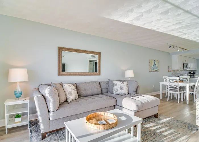 Balcony & Views: Sunny Indian Shores Condo!